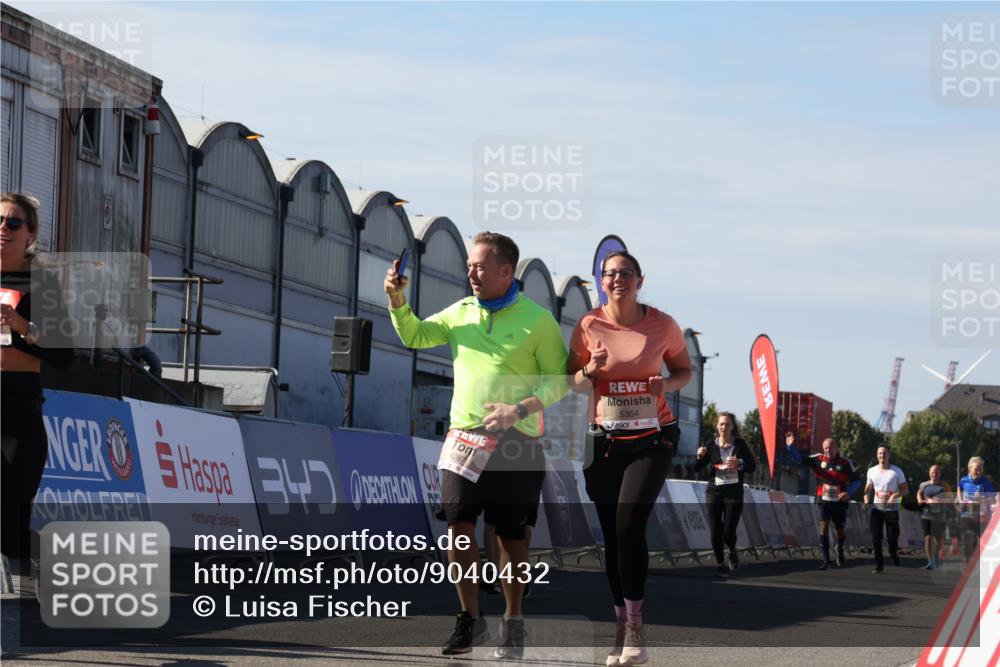03.10.2025 - Köhlbrandbrückenlauf Luisa Fischer http://msf.ph/oto/9040432 03.10.2025 13:32:13 Ziel 4443, 4578, 4985, 5155, 5238, 5246, 5247, 5248, 5354, 5820, 5921, 5922, 5923, 6126, 6146, 6287, 6304, 6460 meine-sportfotos.de