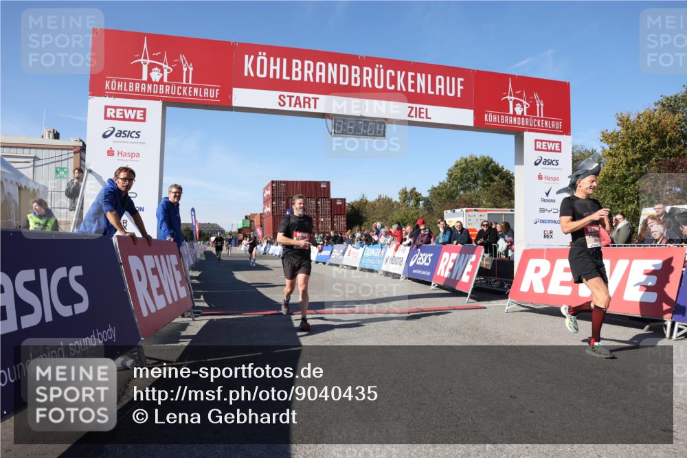 03.10.2025 - Köhlbrandbrückenlauf Lena Gebhardt http://msf.ph/oto/9040435 03.10.2025 12:57:05 Ziel 4042, 4068, 4080, 4086, 5846, 5898, 6016, 6417, 6629, 6819 meine-sportfotos.de