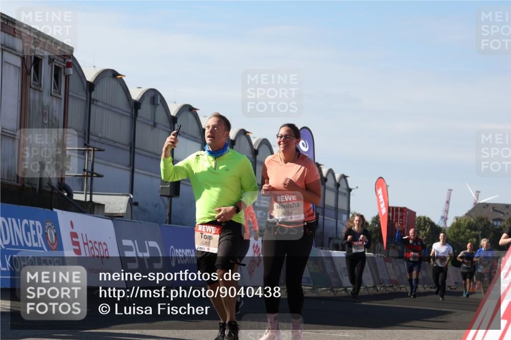 03.10.2025 - Köhlbrandbrückenlauf Luisa Fischer http://msf.ph/oto/9040438 03.10.2025 13:32:13 Ziel 4443, 4578, 4985, 5155, 5238, 5246, 5247, 5248, 5354, 5820, 5921, 5922, 5923, 6126, 6146, 6287, 6304, 6460 meine-sportfotos.de