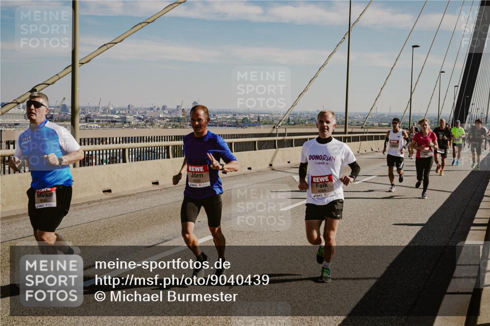 03.10.2025 - Köhlbrandbrückenlauf Michael Burmester http://msf.ph/oto/9040439 03.10.2025 12:21:30 Position 1 6142, 4032, 15, 225, 4084 meine-sportfotos.de