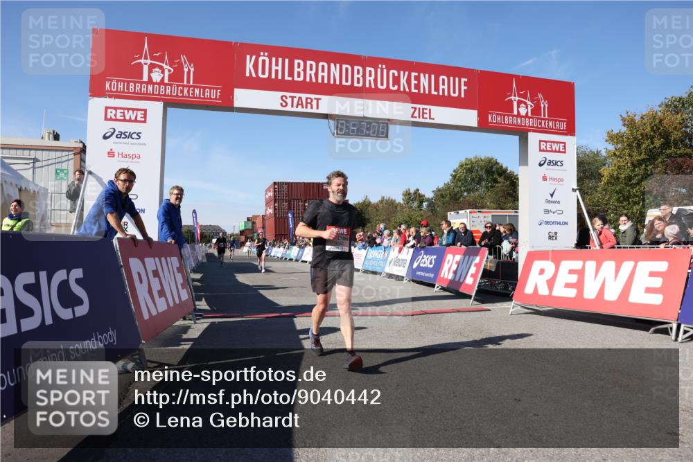 03.10.2025 - Köhlbrandbrückenlauf Lena Gebhardt http://msf.ph/oto/9040442 03.10.2025 12:57:06 Ziel 4042, 4068, 4080, 4086, 5846, 5898, 6016, 6417, 6629, 6819 meine-sportfotos.de
