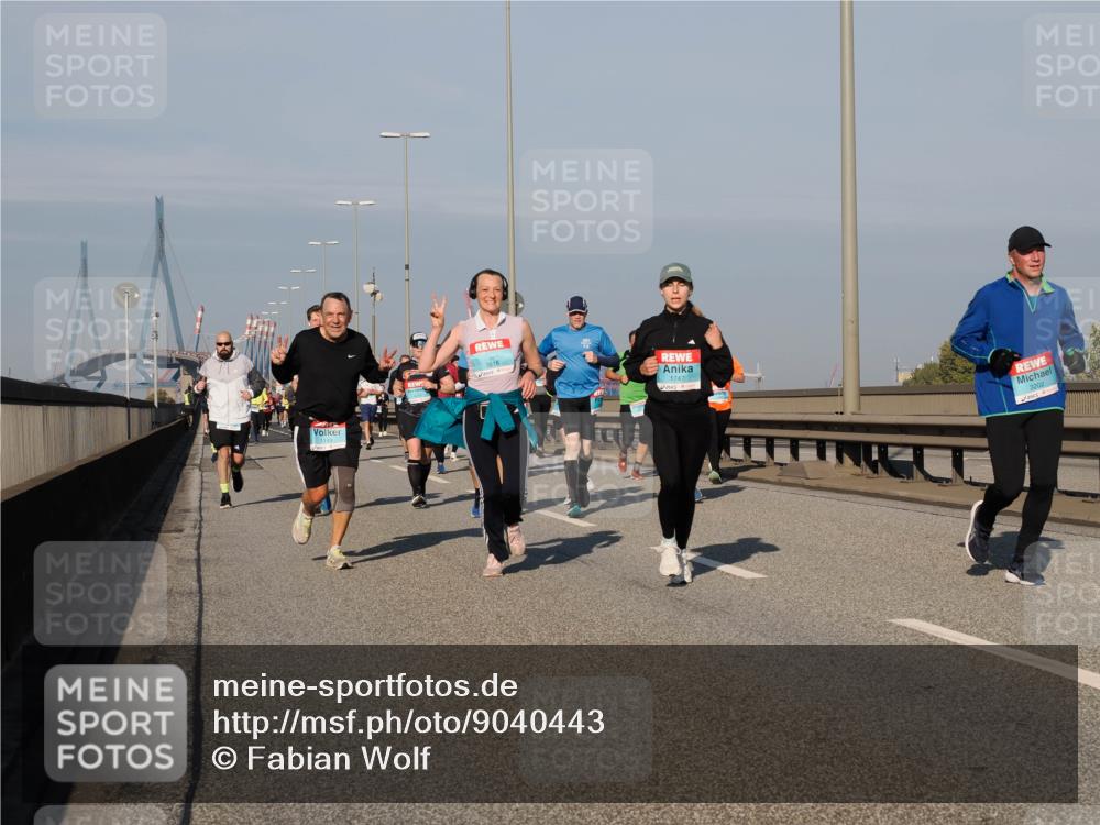 03.10.2025 - Köhlbrandbrückenlauf Fabian Wolf http://msf.ph/oto/9040443 03.10.2025 09:54:29 Position 3 1747, 3202 meine-sportfotos.de