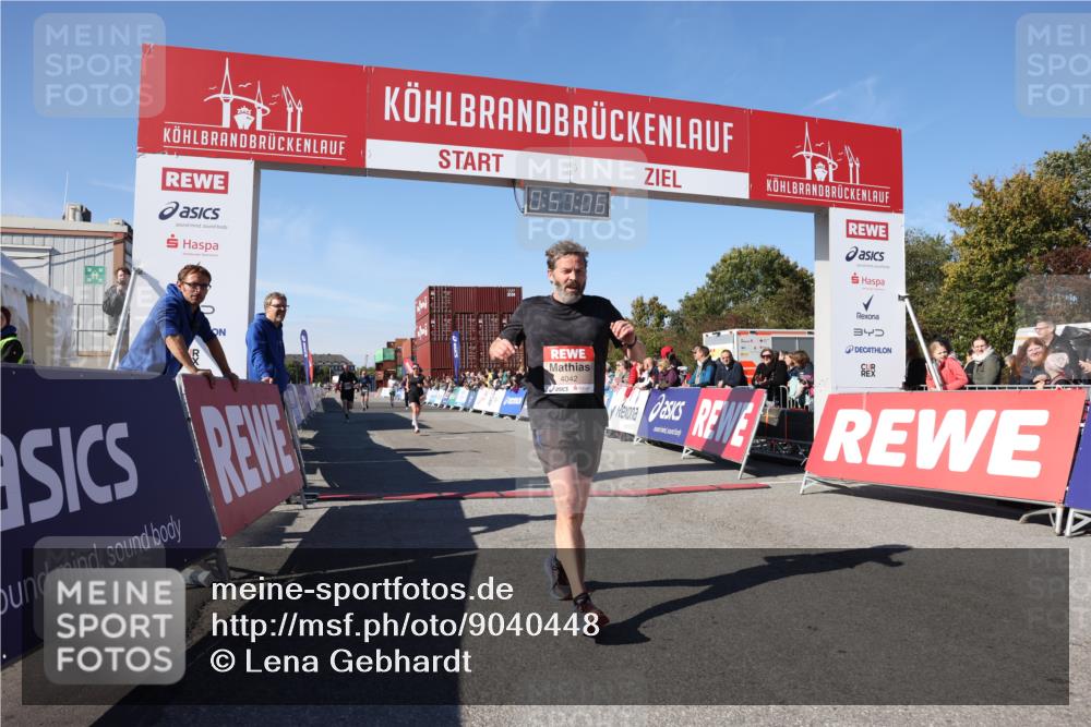03.10.2025 - Köhlbrandbrückenlauf Lena Gebhardt http://msf.ph/oto/9040448 03.10.2025 12:57:06 Ziel 4042, 4068, 4080, 4086, 5846, 5898, 6016, 6417, 6629, 6819 meine-sportfotos.de