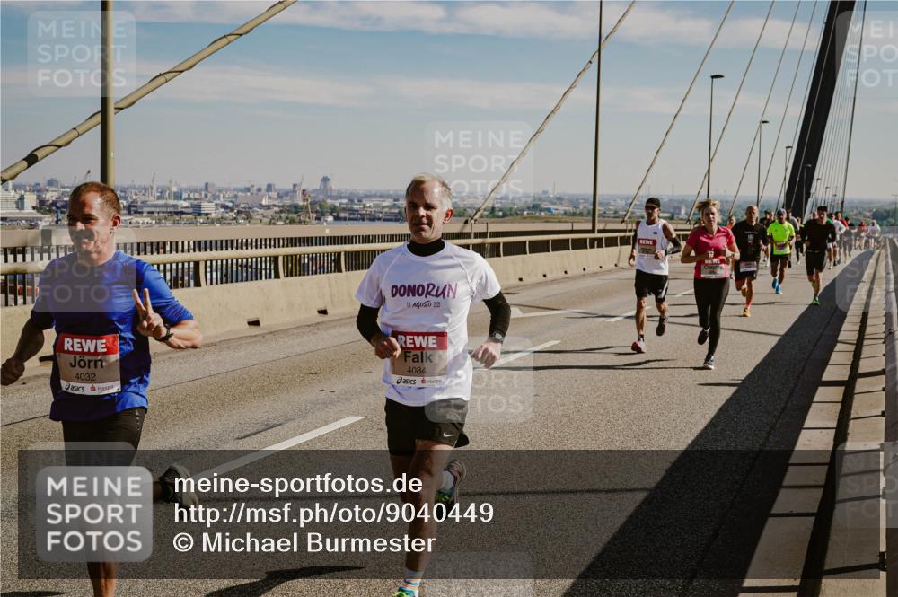 03.10.2025 - Köhlbrandbrückenlauf Michael Burmester http://msf.ph/oto/9040449 03.10.2025 12:21:30 Position 1 15, 2025, 4032, 4084 meine-sportfotos.de