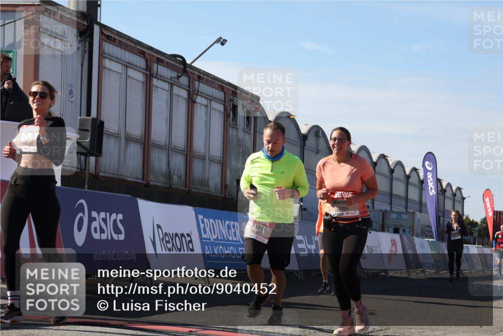 03.10.2025 - Köhlbrandbrückenlauf Luisa Fischer http://msf.ph/oto/9040452 03.10.2025 13:32:14 Ziel 4443, 4578, 4985, 5155, 5238, 5246, 5247, 5248, 5354, 5820, 5921, 5922, 5923, 6146, 6287, 6304, 6460 meine-sportfotos.de