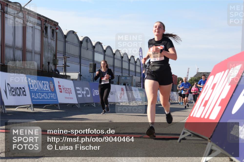 03.10.2025 - Köhlbrandbrückenlauf Luisa Fischer http://msf.ph/oto/9040464 03.10.2025 13:32:18 Ziel 4485, 4578, 4985, 5155, 5238, 5354, 5820, 5921, 5922, 5923, 6146, 6287, 6304 meine-sportfotos.de
