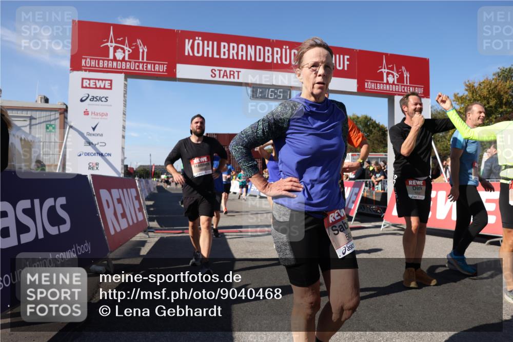 03.10.2025 - Köhlbrandbrückenlauf Lena Gebhardt http://msf.ph/oto/9040468 03.10.2025 13:16:52 Ziel 4168, 4330, 4356, 4359, 4431, 4551, 4605, 4813, 5028, 5053, 5099, 5166, 5302, 5385, 5386, 5453, 5467, 5840, 6286, 6299, 6340, 6343, 6474, 6620, 6658, 6697, 6746, 6785 meine-sportfotos.de