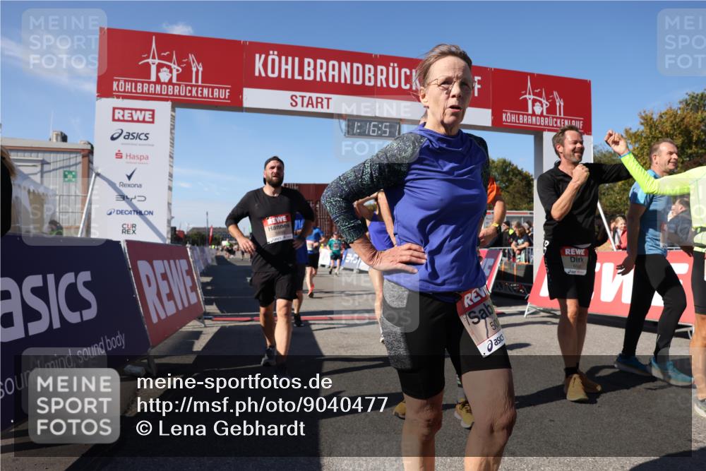 03.10.2025 - Köhlbrandbrückenlauf Lena Gebhardt http://msf.ph/oto/9040477 03.10.2025 13:16:52 Ziel 4168, 4330, 4356, 4359, 4431, 4551, 4605, 4813, 5028, 5053, 5099, 5166, 5302, 5385, 5386, 5453, 5467, 5840, 6286, 6299, 6340, 6343, 6474, 6620, 6658, 6697, 6746, 6785 meine-sportfotos.de
