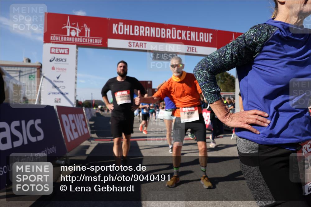 03.10.2025 - Köhlbrandbrückenlauf Lena Gebhardt http://msf.ph/oto/9040491 03.10.2025 13:16:52 Ziel 4168, 4330, 4356, 4359, 4431, 4551, 4605, 4813, 5028, 5053, 5099, 5166, 5302, 5385, 5386, 5453, 5467, 5840, 6286, 6299, 6340, 6343, 6474, 6620, 6658, 6697, 6746, 6785 meine-sportfotos.de