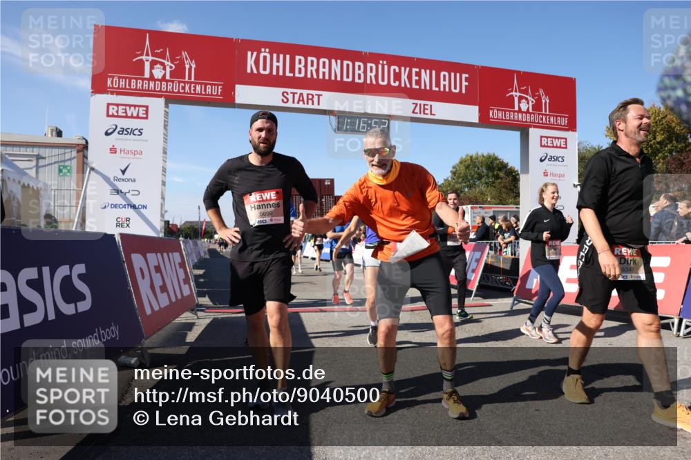 03.10.2025 - Köhlbrandbrückenlauf Lena Gebhardt http://msf.ph/oto/9040500 03.10.2025 13:16:53 Ziel 4168, 4330, 4356, 4359, 4431, 4551, 4605, 5028, 5053, 5099, 5100, 5166, 5302, 5385, 5386, 5453, 5467, 5840, 6286, 6299, 6340, 6343, 6474, 6620, 6658, 6697, 6746, 6785 meine-sportfotos.de