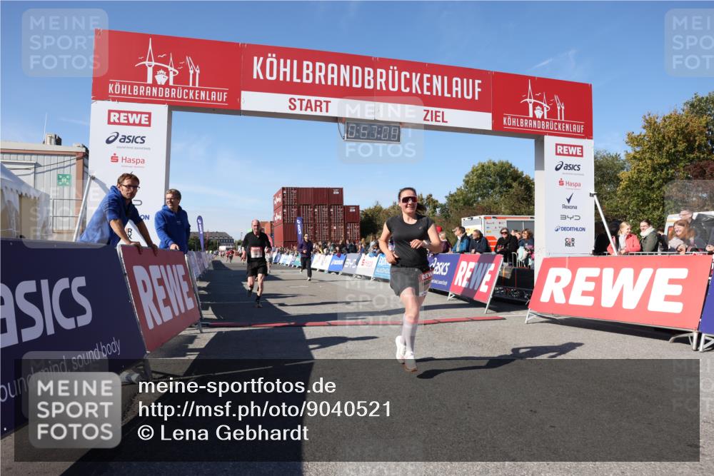 03.10.2025 - Köhlbrandbrückenlauf Lena Gebhardt http://msf.ph/oto/9040521 03.10.2025 12:57:09 Ziel 4042, 4068, 4080, 4086, 4251, 5699, 5846, 5898, 5926, 6417, 6629, 6819 meine-sportfotos.de