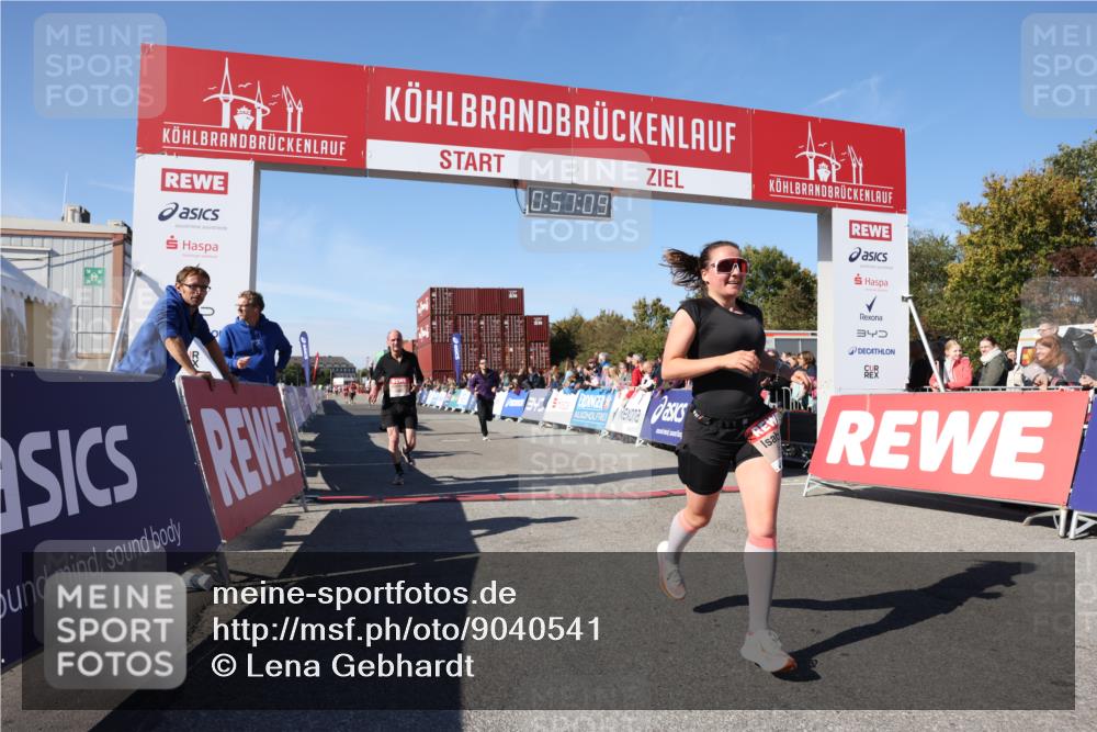 03.10.2025 - Köhlbrandbrückenlauf Lena Gebhardt http://msf.ph/oto/9040541 03.10.2025 12:57:10 Ziel 4042, 4080, 4251, 5699, 5846, 5898, 5926, 6417, 6629, 6819 meine-sportfotos.de