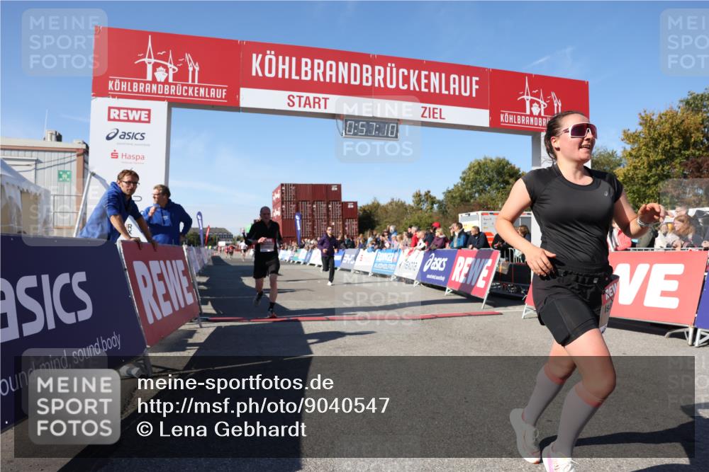 03.10.2025 - Köhlbrandbrückenlauf Lena Gebhardt http://msf.ph/oto/9040547 03.10.2025 12:57:10 Ziel 4042, 4080, 4251, 5699, 5846, 5898, 5926, 6417, 6629, 6819 meine-sportfotos.de