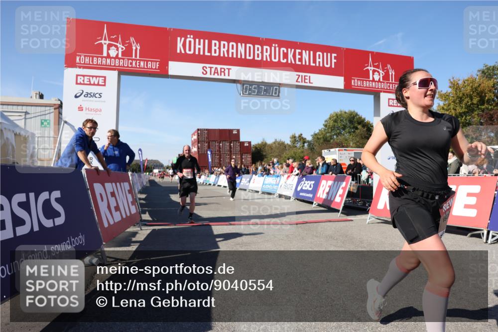 03.10.2025 - Köhlbrandbrückenlauf Lena Gebhardt http://msf.ph/oto/9040554 03.10.2025 12:57:10 Ziel 4042, 4080, 4251, 5699, 5846, 5898, 5926, 6417, 6629, 6819 meine-sportfotos.de