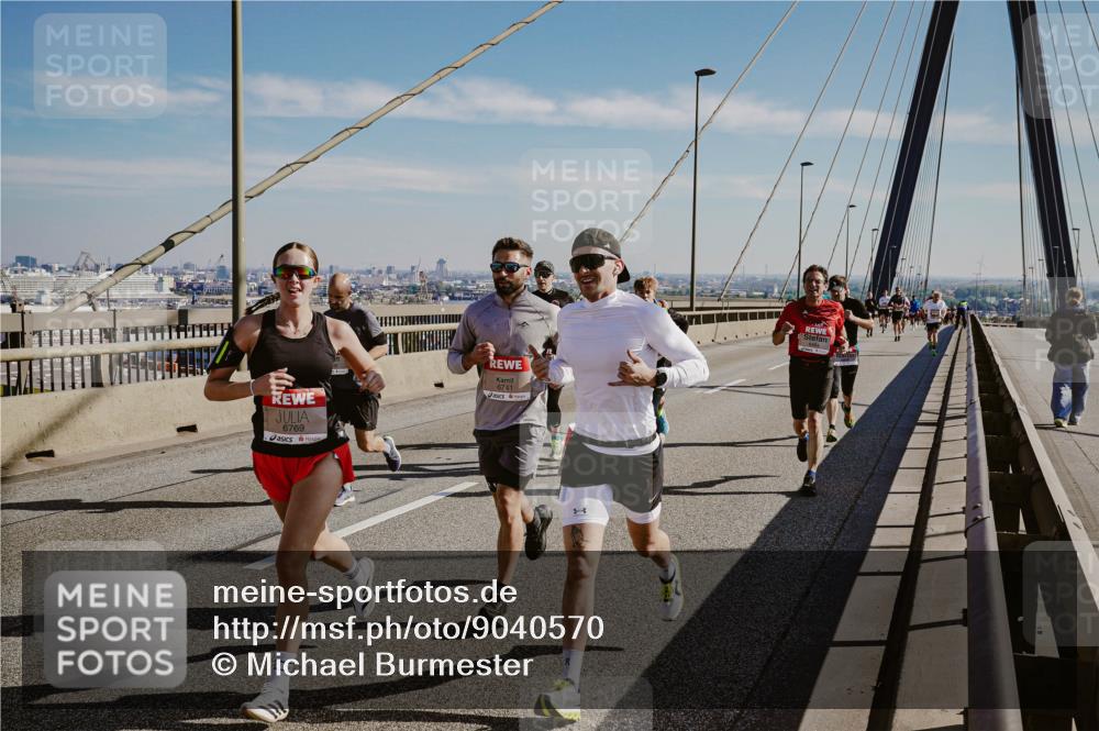 03.10.2025 - Köhlbrandbrückenlauf Michael Burmester http://msf.ph/oto/9040570 03.10.2025 12:21:40 Position 1 6769, 6741 meine-sportfotos.de