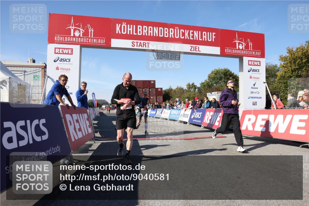 03.10.2025 - Köhlbrandbrückenlauf Lena Gebhardt http://msf.ph/oto/9040581 03.10.2025 12:57:12 Ziel 4042, 4080, 4251, 5699, 5846, 5898, 5926, 6417, 6629, 6819 meine-sportfotos.de