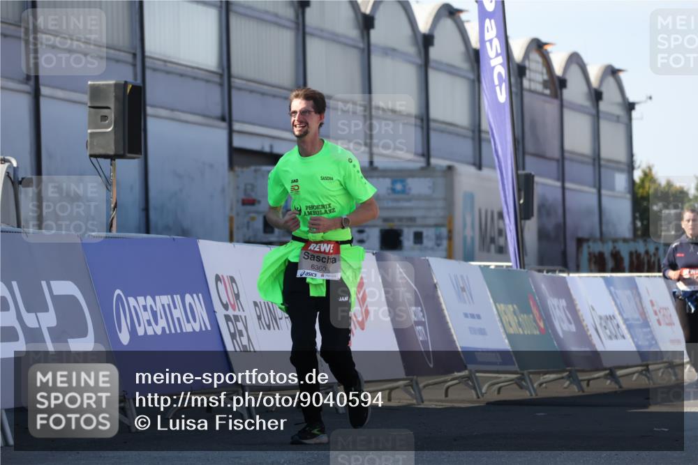 03.10.2025 - Köhlbrandbrückenlauf Luisa Fischer http://msf.ph/oto/9040594 03.10.2025 13:32:37 Ziel 5226, 5255, 5286, 5357, 5442, 5876, 5891, 5892, 6141, 6360 meine-sportfotos.de