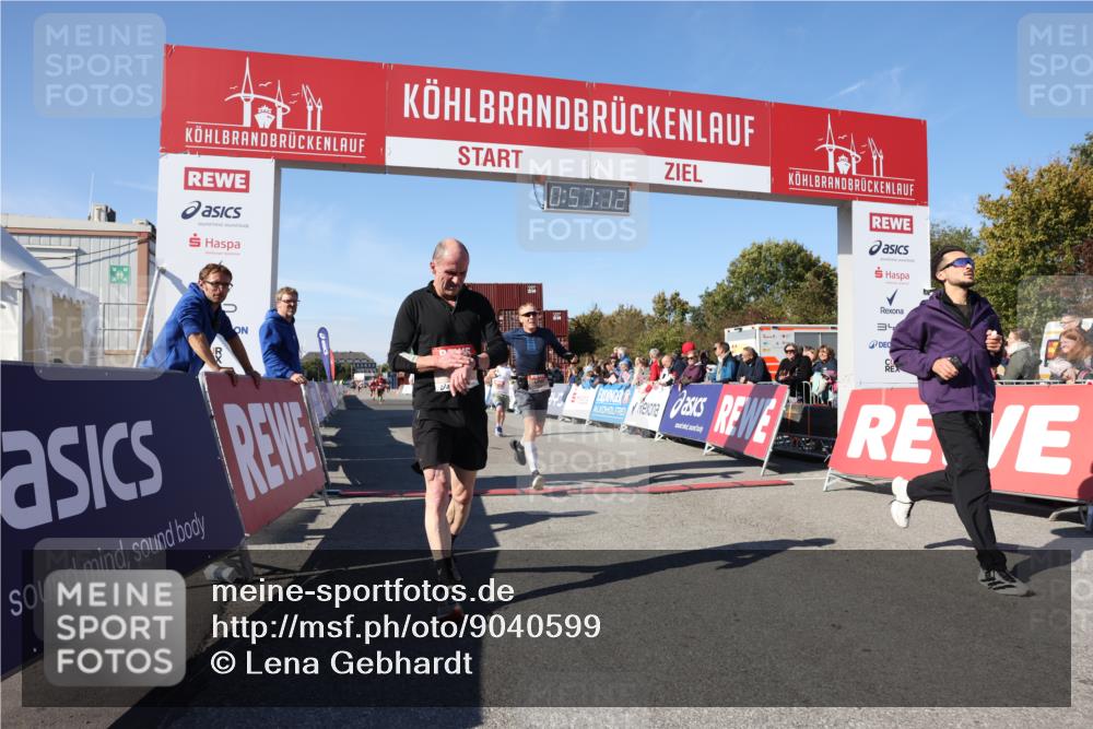 03.10.2025 - Köhlbrandbrückenlauf Lena Gebhardt http://msf.ph/oto/9040599 03.10.2025 12:57:12 Ziel 4042, 4080, 4251, 5699, 5846, 5898, 5926, 6417, 6629, 6819 meine-sportfotos.de