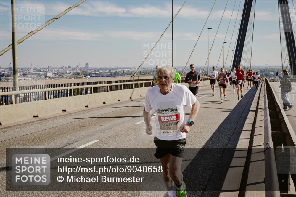 03.10.2025 - Köhlbrandbrückenlauf Michael Burmester http://msf.ph/oto/9040658 03.10.2025 12:21:48 Position 1 2012, 4261 meine-sportfotos.de