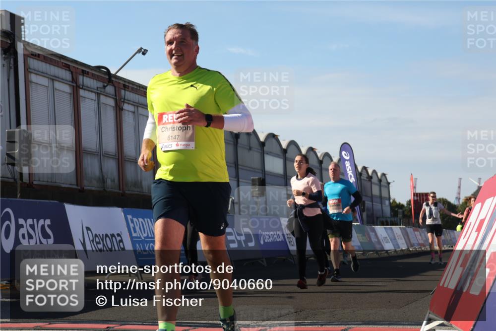 03.10.2025 - Köhlbrandbrückenlauf Luisa Fischer http://msf.ph/oto/9040660 03.10.2025 13:32:46 Ziel 5133, 5226, 5255, 5442, 5446, 5477, 5478, 6147, 6148, 6360, 6513 meine-sportfotos.de