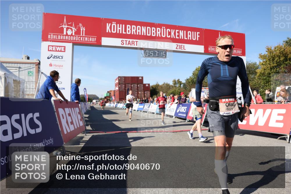 03.10.2025 - Köhlbrandbrückenlauf Lena Gebhardt http://msf.ph/oto/9040670 03.10.2025 12:57:15 Ziel 4080, 4150, 4186, 4251, 5699, 5898, 5926, 6015, 6629, 6819 meine-sportfotos.de