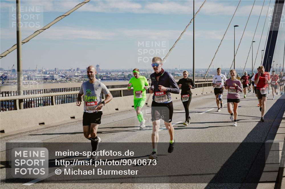03.10.2025 - Köhlbrandbrückenlauf Michael Burmester http://msf.ph/oto/9040673 03.10.2025 12:21:50 Position 1 6717, 10, 5775 meine-sportfotos.de