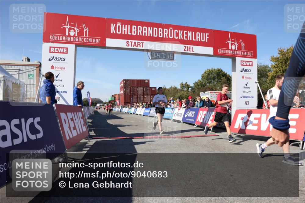 03.10.2025 - Köhlbrandbrückenlauf Lena Gebhardt http://msf.ph/oto/9040683 03.10.2025 12:57:16 Ziel 4080, 4150, 4186, 4251, 5699, 5898, 5926, 6015, 6629, 6819 meine-sportfotos.de