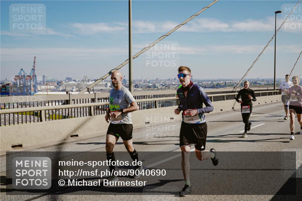 03.10.2025 - Köhlbrandbrückenlauf Michael Burmester http://msf.ph/oto/9040690 03.10.2025 12:21:51 Position 1 5775 meine-sportfotos.de