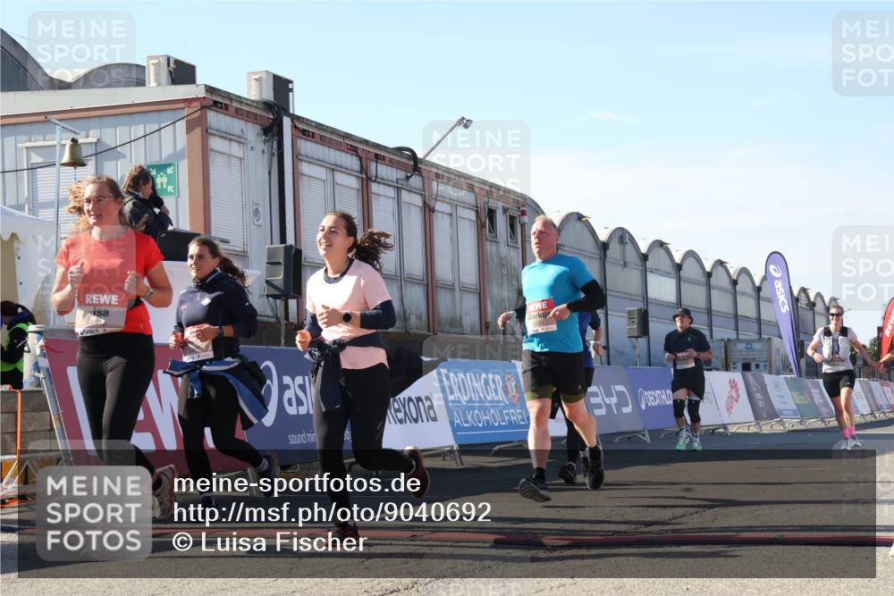 03.10.2025 - Köhlbrandbrückenlauf Luisa Fischer http://msf.ph/oto/9040692 03.10.2025 13:32:49 Ziel 5110, 5133, 5187, 5273, 5446, 5477, 5478, 6147, 6148, 6360, 6513 meine-sportfotos.de