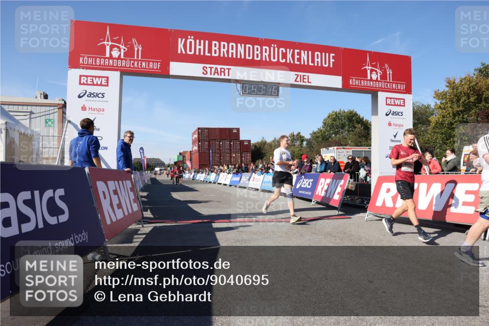 03.10.2025 - Köhlbrandbrückenlauf Lena Gebhardt http://msf.ph/oto/9040695 03.10.2025 12:57:16 Ziel 4080, 4150, 4186, 4251, 5699, 5898, 5926, 6015, 6629, 6819 meine-sportfotos.de