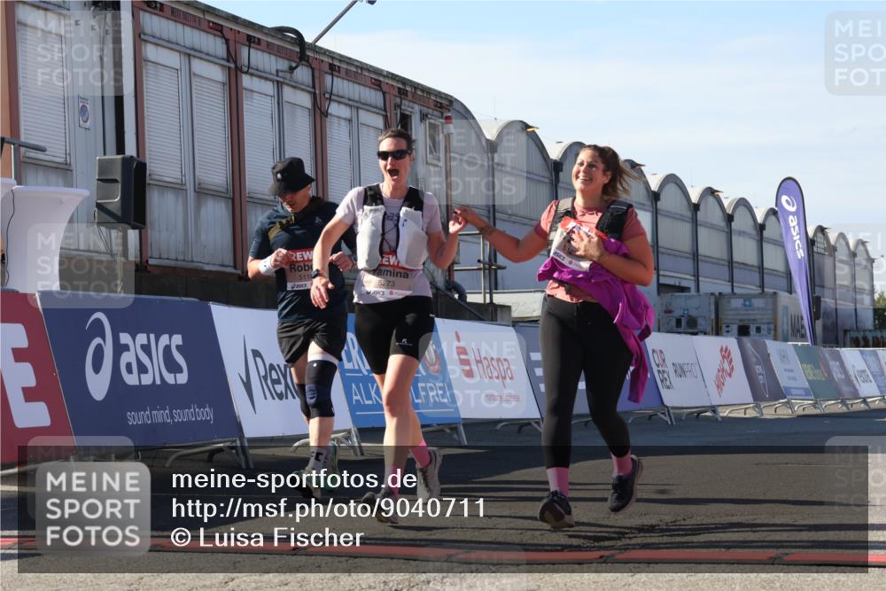 03.10.2025 - Köhlbrandbrückenlauf Luisa Fischer http://msf.ph/oto/9040711 03.10.2025 13:32:52 Ziel 5110, 5133, 5187, 5273, 5446, 5477, 5478, 6147, 6148, 6360, 6513 meine-sportfotos.de