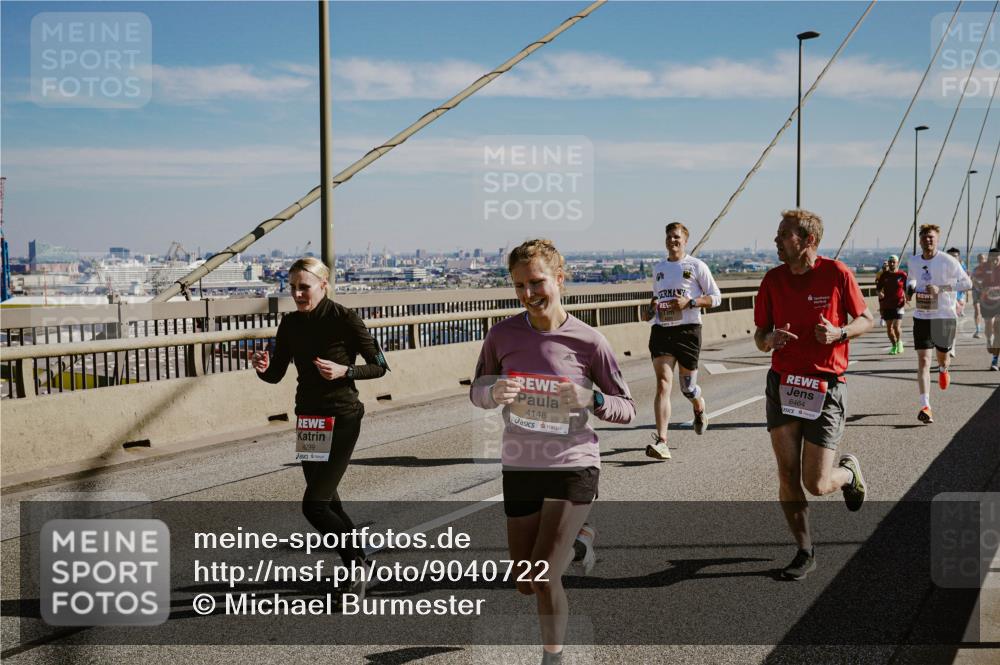 03.10.2025 - Köhlbrandbrückenlauf Michael Burmester http://msf.ph/oto/9040722 03.10.2025 12:21:53 Position 1 4299, 4148, 6464 meine-sportfotos.de