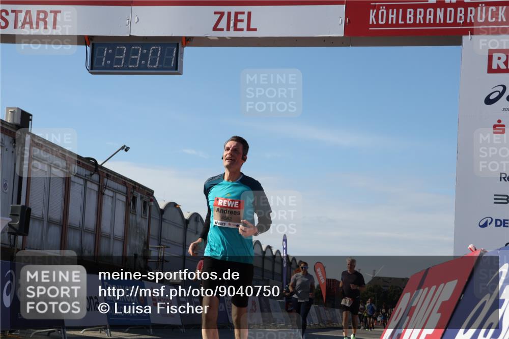 03.10.2025 - Köhlbrandbrückenlauf Luisa Fischer http://msf.ph/oto/9040750 03.10.2025 13:33:00 Ziel 4582, 4941, 5110, 5133, 5187, 5273, 5446, 5477, 5478, 6067, 6376, 6455 meine-sportfotos.de
