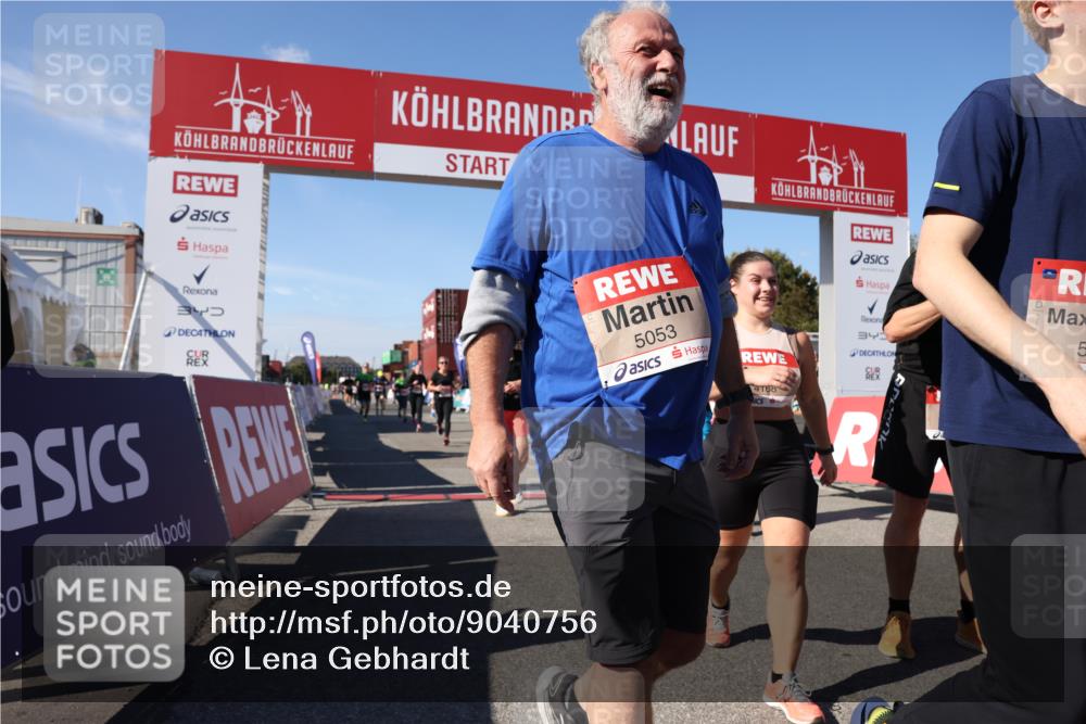 03.10.2025 - Köhlbrandbrückenlauf Lena Gebhardt http://msf.ph/oto/9040756 03.10.2025 13:16:57 Ziel 4168, 4331, 4359, 4605, 4861, 4978, 5028, 5053, 5099, 5100, 5166, 5302, 5385, 5386, 5453, 5467, 5840, 6286, 6340, 6343, 6474, 6620, 6623, 6626, 6658, 6697, 6785 meine-sportfotos.de