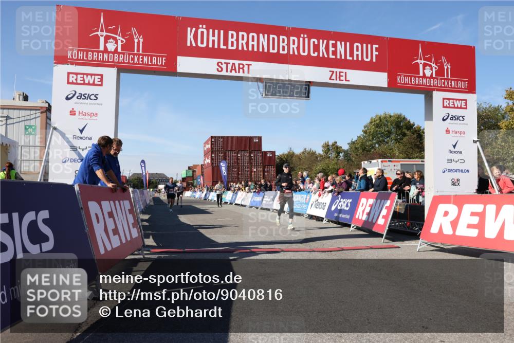 03.10.2025 - Köhlbrandbrückenlauf Lena Gebhardt http://msf.ph/oto/9040816 03.10.2025 12:57:30 Ziel 4105, 4150, 4186, 4518, 6015, 6020, 6122, 6767 meine-sportfotos.de