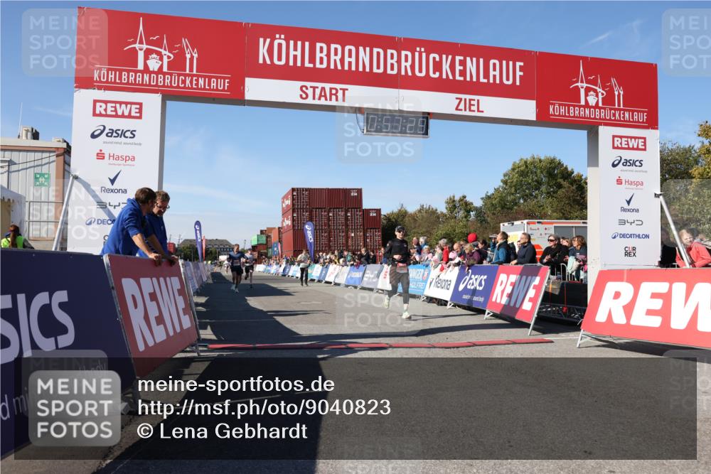 03.10.2025 - Köhlbrandbrückenlauf Lena Gebhardt http://msf.ph/oto/9040823 03.10.2025 12:57:30 Ziel 4105, 4150, 4186, 4518, 6015, 6020, 6122, 6767 meine-sportfotos.de