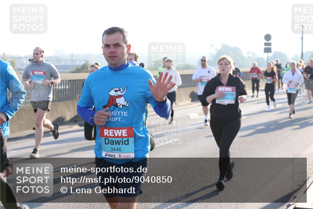 03.10.2025 - Köhlbrandbrückenlauf Lena Gebhardt http://msf.ph/oto/9040850 03.10.2025 09:25:17 Position 1 3446, 748 meine-sportfotos.de
