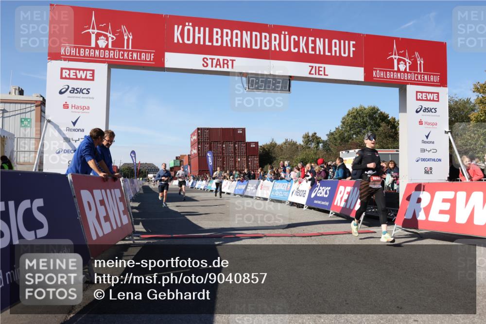 03.10.2025 - Köhlbrandbrückenlauf Lena Gebhardt http://msf.ph/oto/9040857 03.10.2025 12:57:31 Ziel 4105, 4150, 4186, 4518, 6015, 6020, 6122, 6767 meine-sportfotos.de