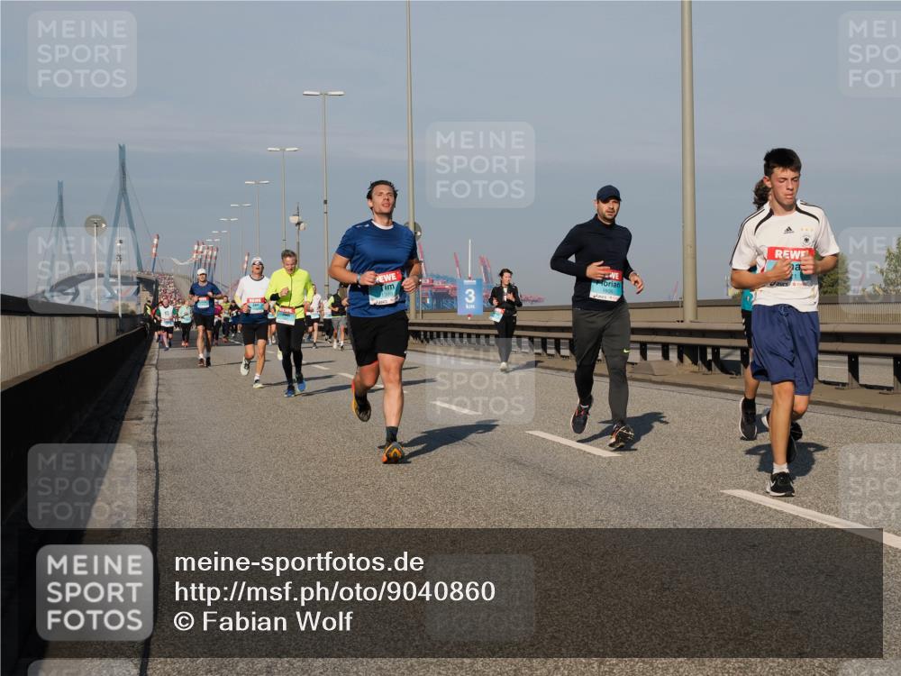 03.10.2025 - Köhlbrandbrückenlauf Fabian Wolf http://msf.ph/oto/9040860 03.10.2025 09:54:44 Position 3 1399, 1605 meine-sportfotos.de