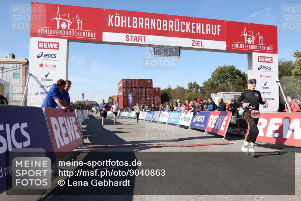 03.10.2025 - Köhlbrandbrückenlauf Lena Gebhardt http://msf.ph/oto/9040863 03.10.2025 12:57:31 Ziel 4105, 4150, 4186, 4518, 6015, 6020, 6122, 6767 meine-sportfotos.de