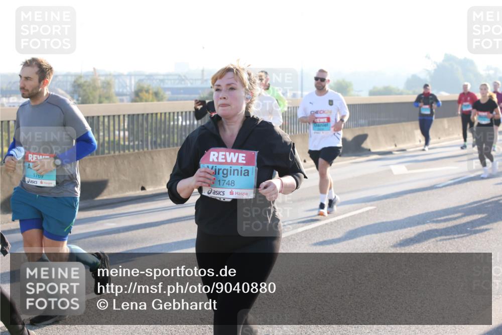 03.10.2025 - Köhlbrandbrückenlauf Lena Gebhardt http://msf.ph/oto/9040880 03.10.2025 09:25:18 Position 1 1769, 1748, 24 meine-sportfotos.de