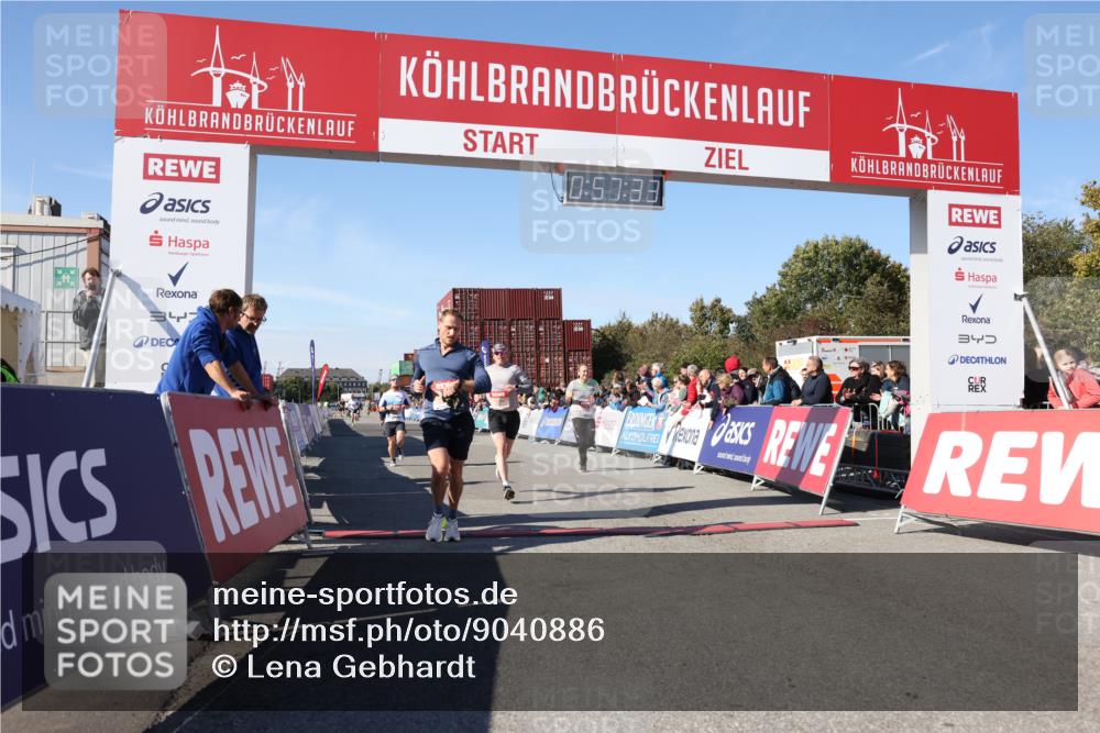 03.10.2025 - Köhlbrandbrückenlauf Lena Gebhardt http://msf.ph/oto/9040886 03.10.2025 12:57:34 Ziel 4032, 4076, 4105, 4518, 6020, 6122, 6767 meine-sportfotos.de