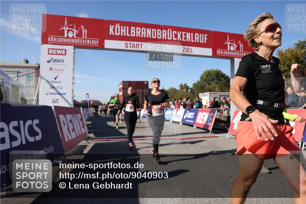 03.10.2025 - Köhlbrandbrückenlauf Lena Gebhardt http://msf.ph/oto/9040903 03.10.2025 13:17:00 Ziel 4168, 4242, 4331, 4359, 4605, 4861, 4978, 4982, 5033, 5053, 5087, 5100, 5166, 5302, 5385, 5386, 5453, 5467, 5840, 6286, 6474, 6623, 6626, 6658 meine-sportfotos.de