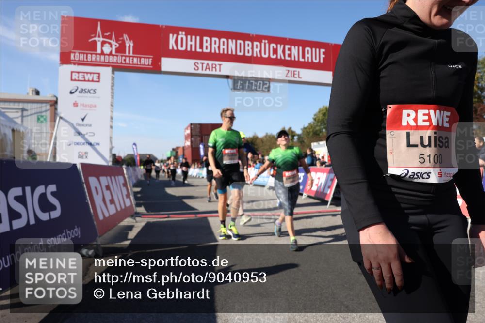 03.10.2025 - Köhlbrandbrückenlauf Lena Gebhardt http://msf.ph/oto/9040953 03.10.2025 13:17:03 Ziel 4168, 4242, 4331, 4359, 4361, 4605, 4861, 4978, 4982, 5033, 5073, 5087, 5090, 5100, 5302, 5453, 5467, 5479, 5840, 6474, 6623, 6626, 6658 meine-sportfotos.de
