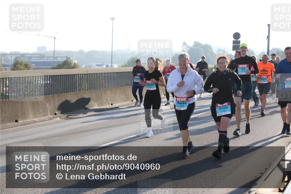 03.10.2025 - Köhlbrandbrückenlauf Lena Gebhardt http://msf.ph/oto/9040960 03.10.2025 09:25:20 Position 1 3125, 2436, 2116, 10, 1539 meine-sportfotos.de