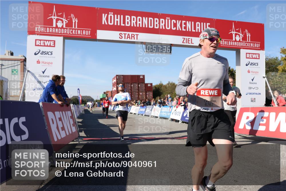 03.10.2025 - Köhlbrandbrückenlauf Lena Gebhardt http://msf.ph/oto/9040961 03.10.2025 12:57:36 Ziel 4032, 4076, 4105, 4518, 6020, 6122, 6767, 6809 meine-sportfotos.de