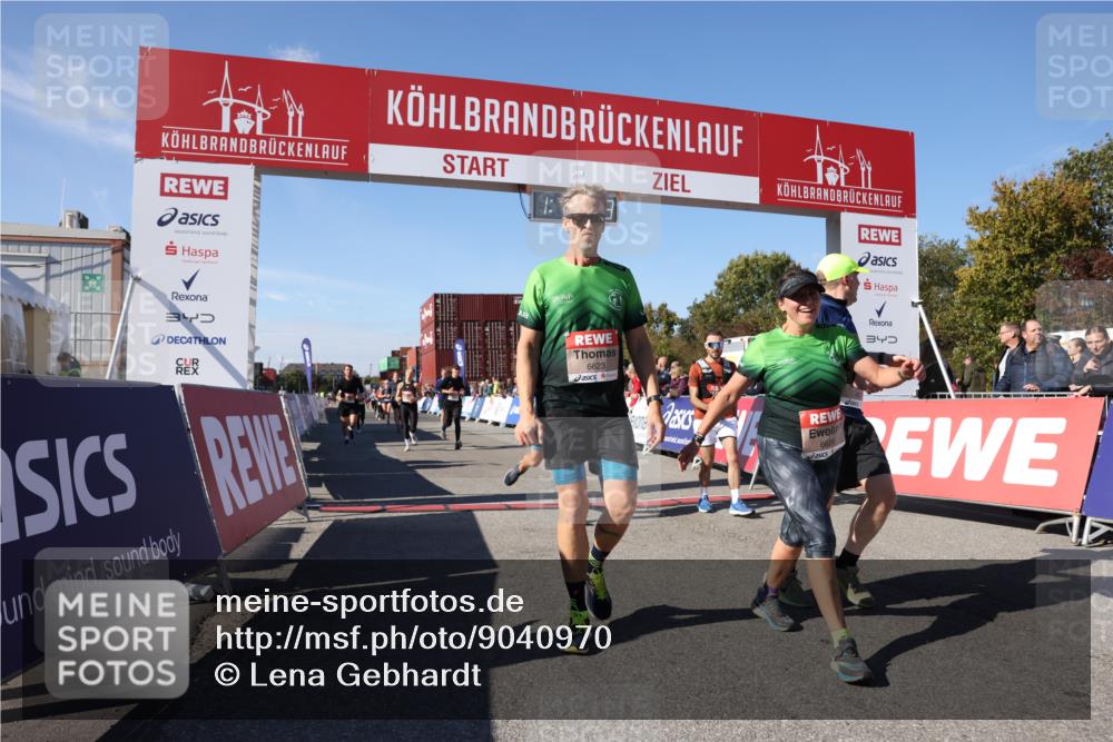 03.10.2025 - Köhlbrandbrückenlauf Lena Gebhardt http://msf.ph/oto/9040970 03.10.2025 13:17:04 Ziel 4168, 4242, 4331, 4359, 4361, 4605, 4861, 4978, 4982, 5033, 5073, 5087, 5090, 5100, 5302, 5453, 5467, 5479, 5667, 5840, 6474, 6623, 6626, 6658 meine-sportfotos.de