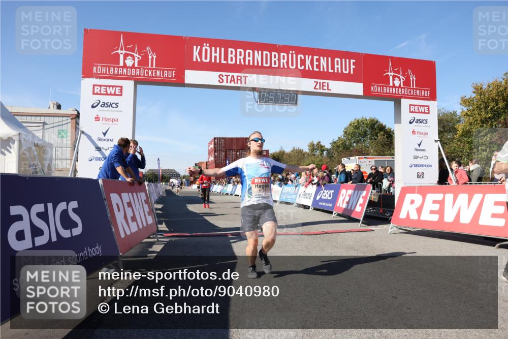 03.10.2025 - Köhlbrandbrückenlauf Lena Gebhardt http://msf.ph/oto/9040980 03.10.2025 12:57:37 Ziel 4032, 4076, 4105, 4518, 6020, 6122, 6767, 6809 meine-sportfotos.de