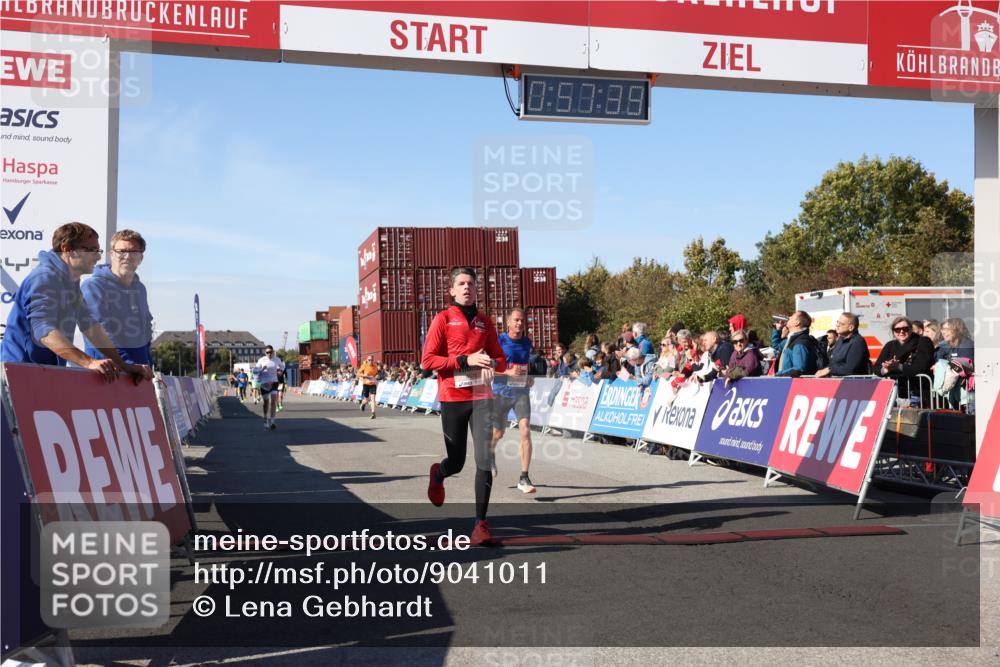 03.10.2025 - Köhlbrandbrückenlauf Lena Gebhardt http://msf.ph/oto/9041011 03.10.2025 12:57:39 Ziel 4032, 4037, 4076, 4105, 4518, 6020, 6122, 6767, 6809 meine-sportfotos.de
