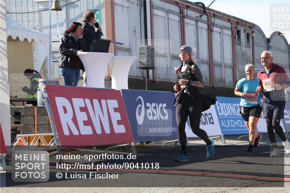 03.10.2025 - Köhlbrandbrückenlauf Luisa Fischer http://msf.ph/oto/9041018 03.10.2025 13:33:30 Ziel 4006, 5179, 5211, 5281, 5413, 5549, 6094, 6276 meine-sportfotos.de